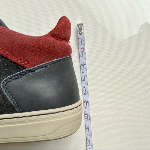 Earth, mid-top, leather & fabric sneaker, Zane navy & red, women’s size 8.5 - Picture 15 of 16